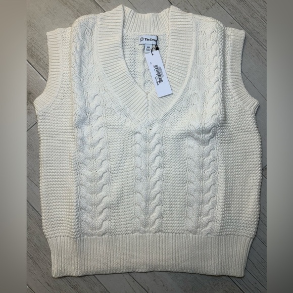 Cable sweater vest - Picture 2 of 2